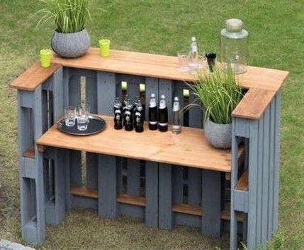 Modèles Bars de jardin en bois de palettes. Créations Bars en bois. Idées recyclages palettes. Bar Made From Pallets, Pallet Bar Diy, Diy Outdoor Bar, Pallet Garden Furniture, Bar Outdoor, Pallet Patio, Pallet Decor, Pallet Outdoor, Pallet Garden