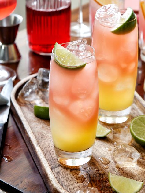 Absolut Peach Vodka Recipes, Absolut Lime Vodka Recipes, Juice Ice Cubes, Peach Vodka, Strawberry Juice, Absolut Vodka, Vodka Recipes, Beach Meals, Highball Glass