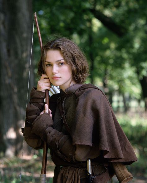 Gwyn - Prinzessin der Diebe Robin Hoods, Keira Knightly, Septième Art, An Arrow, Bow And Arrow, Medieval Clothing, Keira Knightley, Amanda Seyfried, Fantasy Inspiration