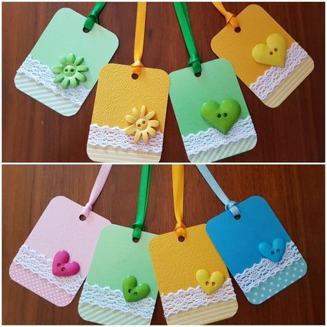 Tags For Scrapbooking, Cardboard Tags Ideas, Birthday Gift Tags Diy Handmade, Handmade Gift Tags Birthday, Diy Gift Tags Ideas Birthday, Button Gift Tags, Diy Gift Tags Ideas Homemade, Birthday Diy Ideas, Gift Tags Diy Handmade