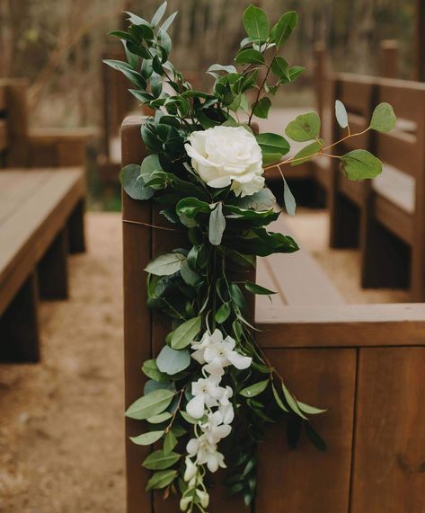 Pew Flowers Wedding Church, Church Pew Wedding Decorations, Church Pew Flowers, Church Pew Wedding, Love Is In Full Bloom, Magnolia Texas, Weddings 2024, Ceremony Decorations Outdoor, Pew Flowers