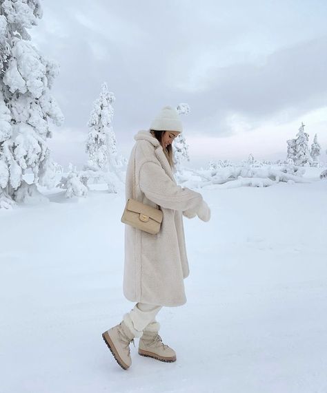 Kate Hutchins Winter, Lapland Outfit, Norway Winter Outfits, Cream Coat Outfit, Snowy Outfits, Kate Hutchins, Snow Boots Outfit, Teddy Coat Outfit, Cream Accessories