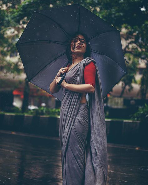 Saumya Gupta on Instagram: “'Shine when you want to, rain when you ought to' with @battatawada Also, a reminder how beautiful Indian is. Bombay rains 🌨🌩💦☔️ #portrait…” Photography Poses Indian, Shweta Tripathi, Rainy Photoshoot, Romantic Couples Photography, Saree Poses, Wedding Couple Poses Photography, Indian Photoshoot, Saree Photoshoot, Indian Photography