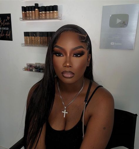 Rachel Fit, Nude Makeup Black Women, Makeup Looks Brown, Birthday Makeup Looks, Birthday 21st, Gold Makeup Looks, Face Beat Makeup, Natural Glam Makeup, Prom Eye Makeup