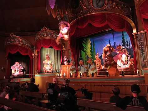 Magic Kingdom 2023, Country Bear Jamboree, All Disney Movies, Disneyland Attractions, Disneyland Rides, Theme Parks Rides, Country Bears, Splash Mountain, Retro Disney