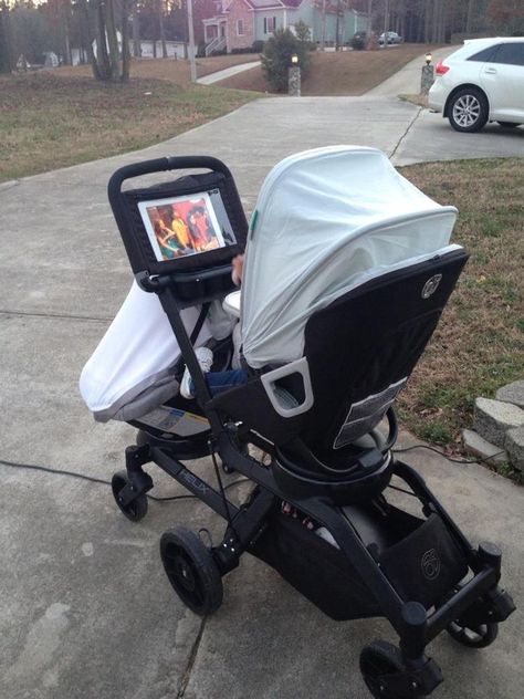 orbit baby stroller has a place for your iPad! Orbit Stroller, Baby Jogger Stroller, Orbit Baby, Baby Life Hacks, Baby Gadgets, Baby Equipment, Baby Jogger, Baby Stroller, Everything Baby