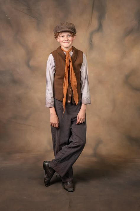 Pioneer Men Clothing, Victorian Fashion Male Poor, 1800s Mens Clothing, 1900s Fashion Men, Victorian Boy Clothes, Newsboy Outfit, Oliver Musical, Newsies Costume, German Traditional Clothing