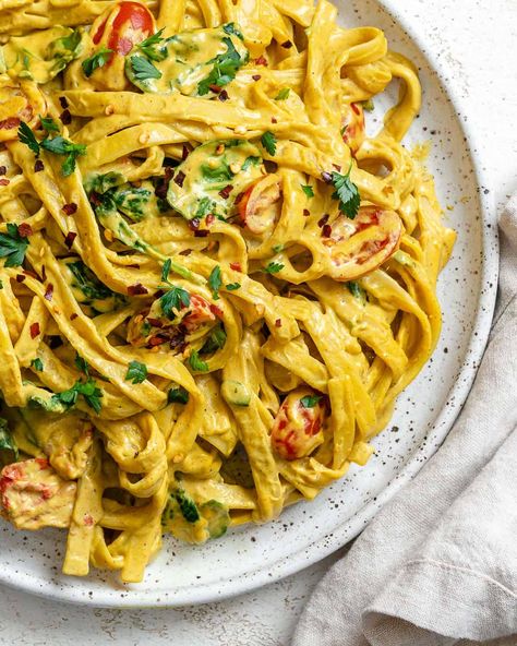 Creamy Curry Pasta, Curry Pasta, Creamy Curry, Tofu Curry, Dairy Free Pasta, Meatless Recipes, Plant Based Cookbook, Keto Dinners, Pakistani Style