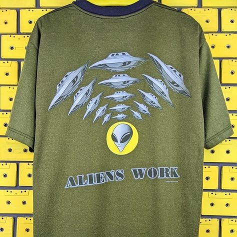 Vintage Alien Workshop skate tees Vintage Alien, Harajuku Grunge, Goth Streetwear, Alien Workshop, Y2k Top, Grunge Goth, Pinterest Closet, Streetwear Y2k, Aliens