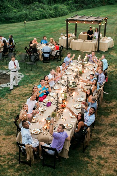 Backyard Catering Ideas, Casual Rehearsal Dinner Simple, Rehearsal Dinner Long Table, Family Style Rehearsal Dinner, Buffet Style Rehearsal Dinner, Tent Rehearsal Dinner, Rehearsal Dinner Ideas Backyard, Barbecue Rehearsal Dinner, Casual Outdoor Rehearsal Dinner