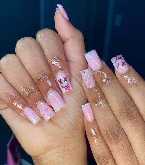 Savannah nail tech 💅🏽 on Instagram: "10% off for all new clients!🧡 use code “NEWBIE” at checkout ♡ Want a similar set? Book this under “short full set” & addon “gel nail art” + “light bling” ♡ Click link in bio or “Book Now” to book🧡 ♡ Refer a friend today and receive half off a set! ♡ #beginnernailtech #nailssavannah #savannahbraids #ssu #savannahgeorgia #savannahstateuniversity #longnails #savannahhairstylist #poolerhairstylist #savannahnails #savannahnailtech #poolerga #poolernails #georg Short Full Set Nails, Short Full Set Nails Acrylics, Gel Full Set, Short Pink Nails, Refer A Friend, Short Square Acrylic Nails, Short Acrylic, Art Light, Pink Acrylic