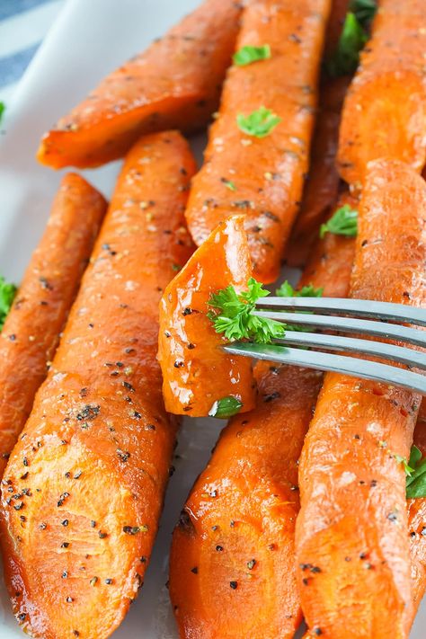 Carrots On The Smoker, Veggies On The Smoker, Smoked Supper Ideas, Traeger Smoked Vegetables, Smoker Thanksgiving Recipes, Easter Smoker Recipes, Veggies On Smoker, Smoked Carrots In Smoker, Traeger Carrots