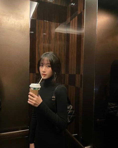 Moon Ga Young, Haircut Inspiration, Young Actresses, Korean Actresses, Photos Of Women, Actor Model, Korean Actress, Woman Crush, True Beauty