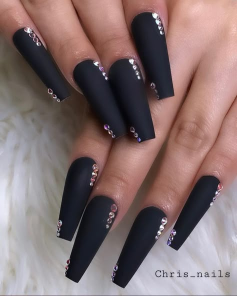 Black Matte Acrylic Nails Design, Black Nail With Rhinestones, Black And Rhinestone Nails, All Black Nails With Rhinestones, Black Nails With Gems Rhinestones, Black Nails Rhinestones, Black Matt Nails, Black Matte Nails With Design, Matt Black Nails