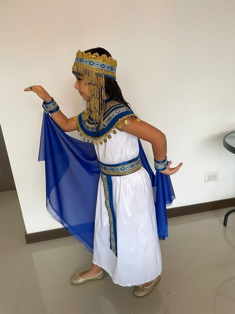 Egyptian Dress Up, Pharaoh Costume Diy, Diy Egyptian Goddess Costume, Pharoah Costume, Egyptian Diy Costume, Egyptian Fancy Dress, Egypt Dress, Egyptian Themed Party, Egyptian Goddess Costume