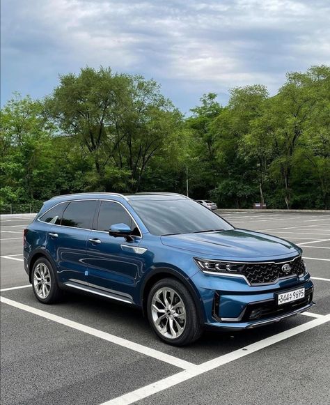 2022 Kia Sorento, Kia Suv, Luxury Lexus, Family Cars Suv, Affordable Suv, Car Quiz, Toyota Runner, Cars Hyundai, Best Suv