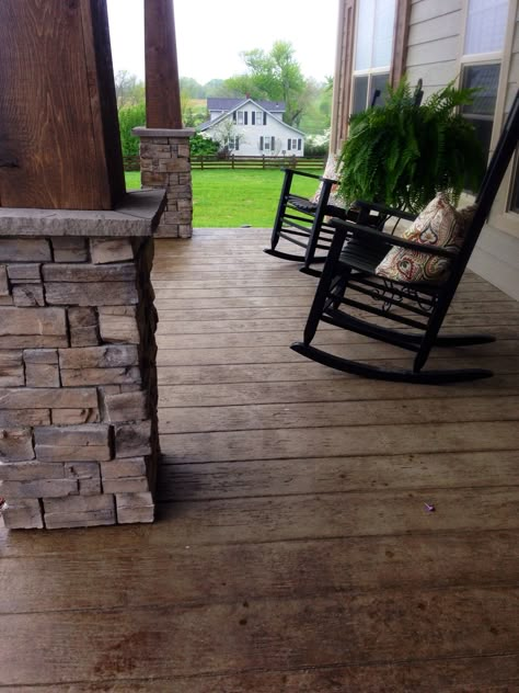 Stamped concrete that looks like wood! #frontporch #farmhouse #craftsmanporchpost House Exterior Concrete, Wood Stamped Concrete, Stamped Concrete Designs, Farmhouse Front Porch Decor, Concrete Front Porch, Porch Pillars, Craftsman Porch, Veranda Design, Porch Wood