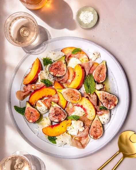 Peach Prosciutto, Peach Salad, Food Content, Christmas Inspo, Super Yummy, Avocado Egg, Base Foods, Food Recipe, Long Weekend