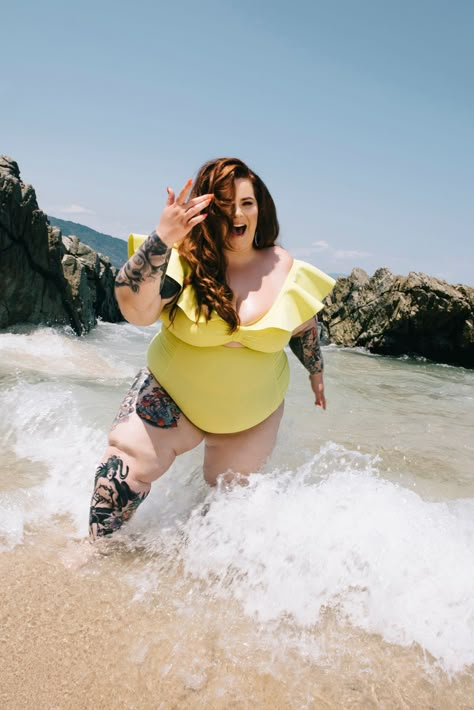 Tess Holiday, Tess Holliday, Plus Size Fashion Ideas, Workout Pants Women, Plus Size Tips, Classy Plus Size, Real Woman, Plus Size Swim, Best Swimsuits