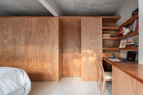 Plywood House, Houses In Mexico, White Terrazzo, House Redesign, Tiny Apartments, Wooden Staircases, Built In Furniture, Social Housing, Residential Complex