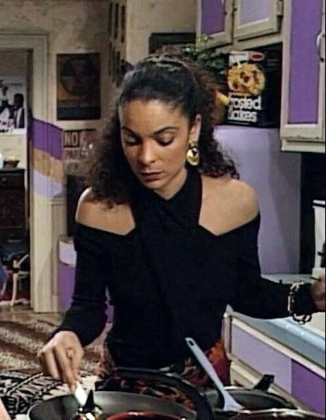 Whitley Gilbert Outfits, Whitley Gilbert Fashion, Jlo 2000s Fashion, Ego Clothing, Whitley Gilbert, Jasmine Guy, 90s Chic, 90s Early 2000s Fashion, 90s 2000s Fashion