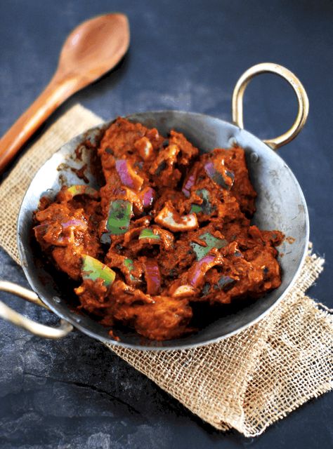 This curry packs a punch and it is spot on! It’s almost like restaurant-style Kadai Chicken and dare I say, this is a better version.  Though this is laden with spices, it’s very well balanced and though it’s rich, it’s not over the top that you feel like you need to sleep it off. If you like chicken, please do try this and am sure you’ll love it. You can serve it with roti or rice. https://mariasmenu.com/spicy/kadai-chicken https://mariasmenu.com/spicy/kadai-chicken?utm_source=pinterest Kadai Chicken Recipe, Food Recipes Keto, Chicken Kadai, Food Diet Plan, Chicken Kadai Recipe, Kadai Chicken, Plan Workout, Jeera Rice, Recipe Step By Step