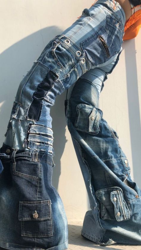 Draft Mule, Witch Life, Ropa Upcycling, Look Jean, Diy Vetement, Custom Jeans, Denim Ideas, Upcycled Fashion, Jeans Diy