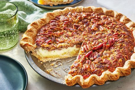 Pecan Cheesecake Pie Bourbon Chocolate Pecan Pie, Almond Flour Pie Crust, Bourbon Chocolate, Keto Pecan Pie, Pecan Pie Crust, Bourbon Pecan Pie, Breakfast Party Foods, Pecan Pies, Pecan Pie Cheesecake