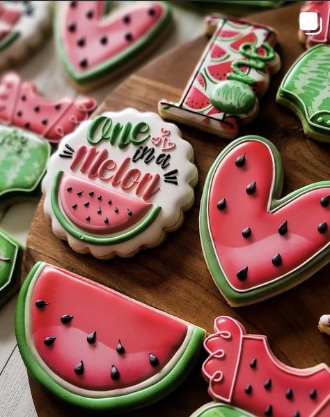 Yalda Cookies, Watermelon Sugar Cookies, Watermelon Cookies, Baby Shower Watermelon, Watermelon Baby, Cookies Birthday, Food Desert, Watermelon Sugar, Valentines Day Cakes