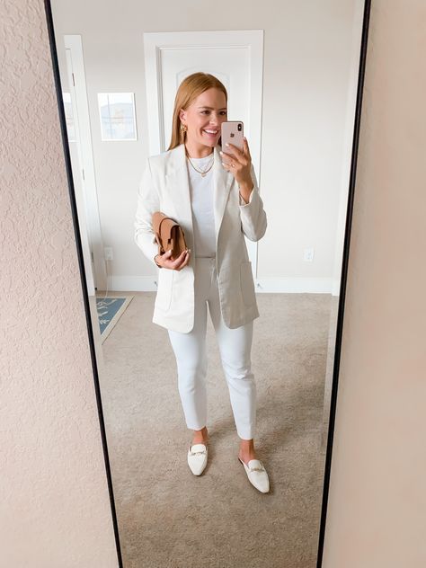 White Flats Outfit Work, Corporate Outfits With Flats, White Mules Outfit Work, Work Outfits With Mules Flats, Pink Flats Outfit Work, Mules Work Outfit, Mule Slides Outfit, Cream Mules Outfit, Outfit With Mules Flats