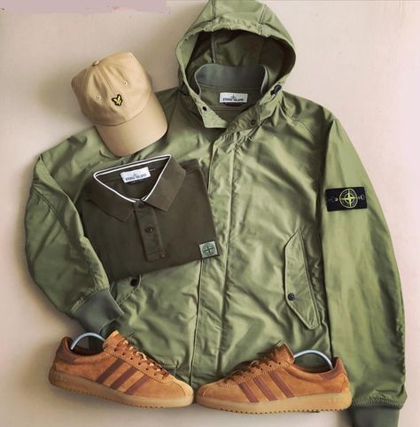 Adidas Bermuda and Stone Island + Lyle & Scott cap Stone Island Outfit Men, Stone Island Outfit, Terrace Fashion, Adidas Bermuda, Football Casual Clothing, Casual Football, Stone Island Clothing, Football Casuals, Island Outfit