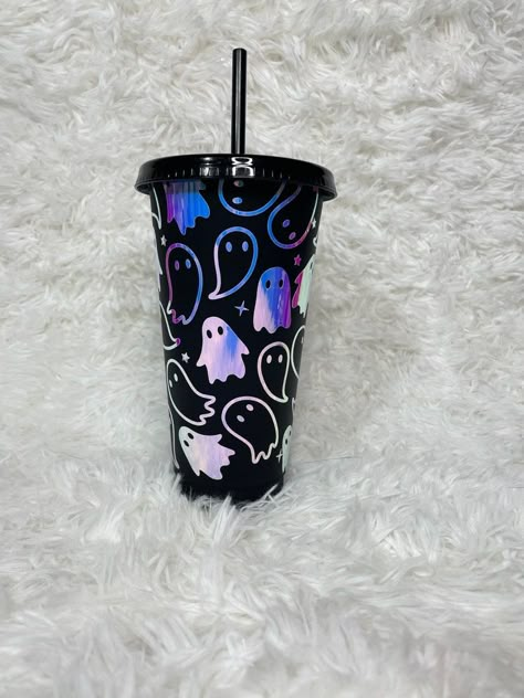 24oz Tumbler Cup Black - Holographic Ghost Deisgn - handmade with permanent vinyl - Happy Halloween Cute Cricut Cup Ideas, Halloween Cups Diy, Halloween Cricut Cups, Halloween Cups Designs, Cricut Tumbler Ideas, Halloween Cups Vinyl, Cups With Vinyl Cute Ideas, Spooky Cup Ideas, Halloween Tumbler Cups