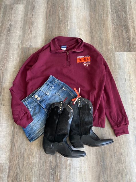 College gameday tailgating outfit inspo #college #tailgate #collegegameday #virginiatech #vt Virginia Tech Game Day Outfit, Tech Game Day Outfit, College Tailgate, College Gameday Outfits, Gameday Outfits, College Gameday, College Game Days, Tailgate Outfit, Football Game Outfit