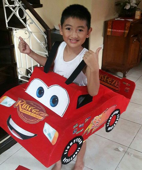 Lightening Mcqueen And Tow Mater Costume, Diy Lightning Mcqueen Costume, Diy Lightning Mcqueen, Race Car Costume, Mcqueen Costume, Cars Halloween Costume, Lightning Mcqueen Costume, Car Costume, Flash Mcqueen