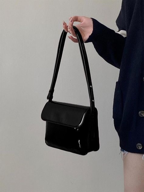 Small Black Bag, Simple Leather Bag, Small Leather Bag, Flap Shoulder Bag, Pretty Bags, Black Leather Bags, Genuine Leather Bags, Black Purses, Cute Bags