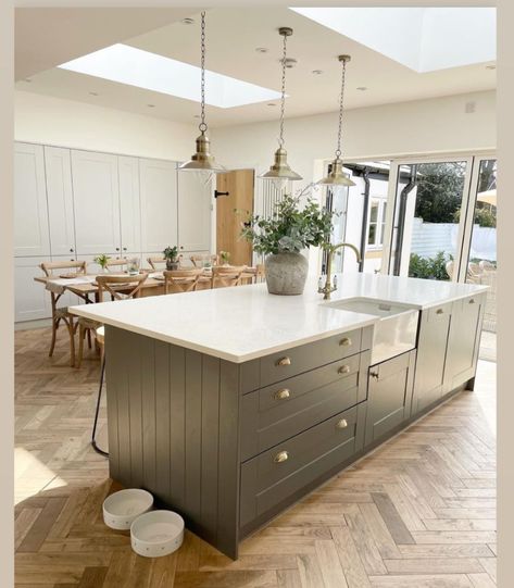 Kitchen Respray, Green Shaker Kitchen, Wren Kitchens, Tactile Design, Wren Kitchen, Open Kitchen And Living Room, Kitchen Layout Plans, Kingston Upon Thames, Bungalow Renovation