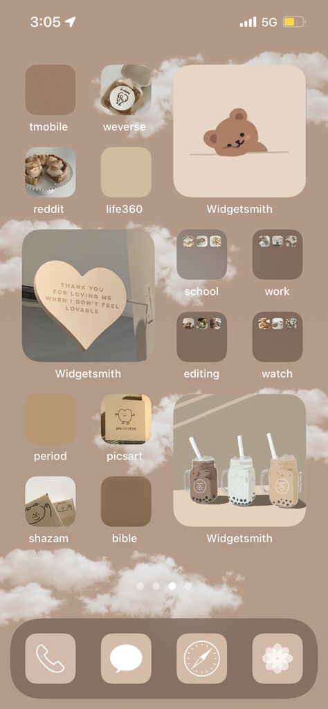 Korean Beige Aesthetic Wallpaper Iphone, Beige Home Screen, Home Screen Layout, Beige Home, Cute Home Screen Wallpaper, Cute Home Screens, Screen Layout, Iphone Homescreen, Phone Layout