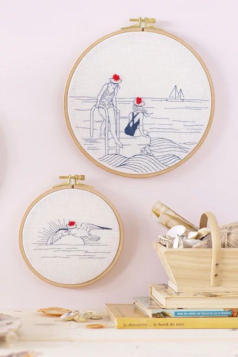 DIY déco : 3 modèles de broderie signés Marion Romain - Marie Claire Blackwork Cross Stitch, Diy D, Blackwork Embroidery, Blue Inspiration, Animal Embroidery, Slow Stitching, Modern Embroidery, Diy Couture, Embroidery Inspiration