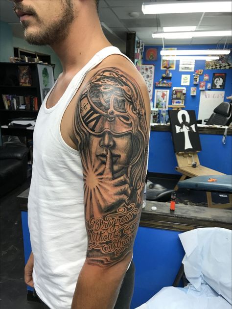 Face Tattoos On Arm, Tattoo Ideas Quarter Sleeve, Clock Shoulder Tattoo, Shoulder Sleeve Tattoo Men, Black Men Shoulder Tattoo, Tattoo Sleeve Girl, Gta Tattoo, Struggle Tattoo, Men Shoulder Tattoo