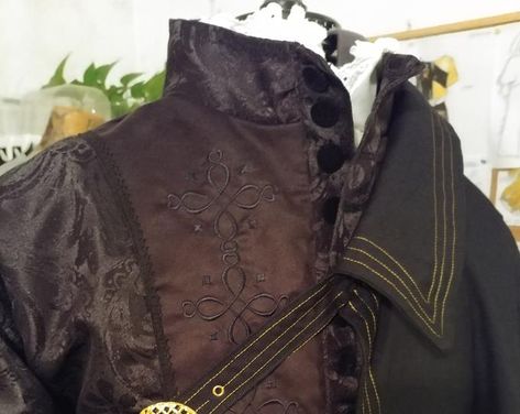 Leggende Segrete Clothes by LeggendeSegreteCloth on Etsy Midevil Mens Clothes, Midevil Clothing Men, Fantasy Mens Clothes Aesthetic, Fantasy Costume Design Male, Merchant Outfit Male, Mens Fantasy Ball Outfit, Knight Outfit Men, Masquerade Outfit Ideas Men, Fantasy Mens Clothes