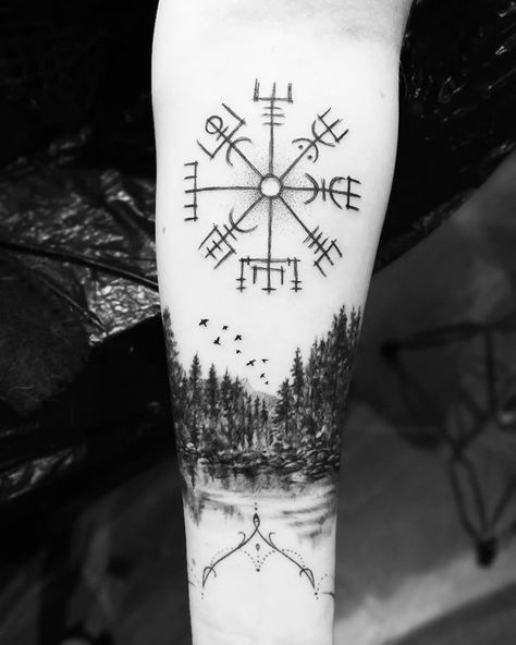 Viking Tattoo Viking Tattoos For Men, Traditional Viking Tattoos, Viking Rune Tattoo, Rabe Tattoo, Pagan Tattoo, Scandinavian Tattoo, Viking Tattoo Symbol, Viking Tattoo Sleeve, Pisces Tattoo