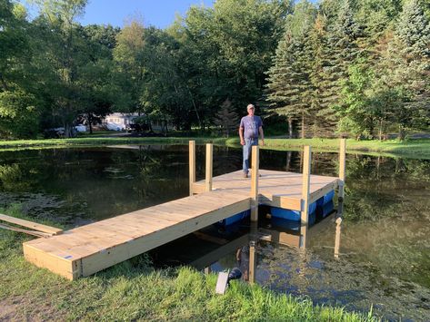 How To Build A Dock On A Pond, Small Pond Dock Ideas, Pond Deck Ideas, Pond Decks, Docks For Ponds, Diy Floating Dock, Floating Pier, Pond Deck, Floating Dock Plans