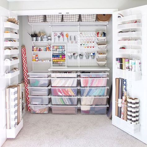 Declutter Your Closet Using One of These Organization Systems Best Closet Systems, Elfa Closet System, Organized Craft Room, Elfa Closet, Organiser Son Dressing, Craft Room Closet, Craft Closet Organization, Hobbies Crafts, Closet Kits