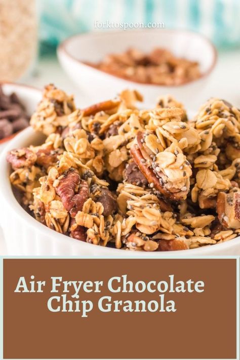 Air Fryer Chocolate Chip Granola - Fork To Spoon Chocolate Chip Granola Recipe, Chocolate Chip Granola Bar Recipe, Muffins Chocolate Chip, Granola Chocolate, Granola Bar Recipe, Chocolate Chip Granola, Chocolate Chip Granola Bars, Protein Granola, Bars Chocolate