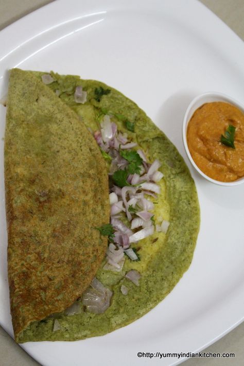 Pesarattu Dosa, Pesarattu Recipe, Indian Delicacies, South Indian Breakfast Recipes, Green Gram, Indian Veg Recipes, Breakfast Yummy, Indian Chicken Recipes, Biology Classroom