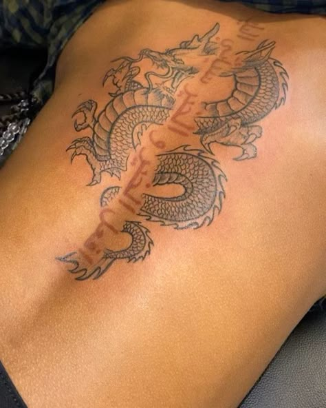 Cute Hand Tattoos, Pretty Hand Tattoos, Dragon Tattoo For Women, Dragon Tattoos, Spine Tattoos For Women, Tattoos For Black Skin, Leg Tattoos Women, Pretty Tattoos For Women, Dope Tattoos For Women