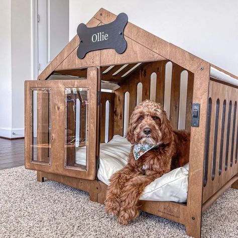 Dog Wood Bed, Aesthetic Dog House, Cute Dog Crate Ideas, Aesthetic Dog Crate, Diy Furniture Dog Crate, Pet Bedroom, Dog Bed Ideas, Dog Room Decor, Wood Dog House