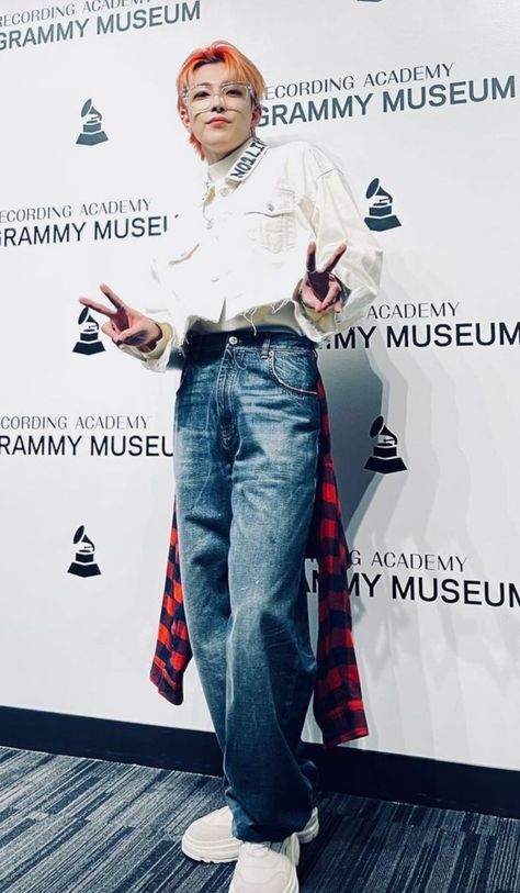 Guy Outfit, Jeans Outfit Men, Ripped Jeans Outfit, Kang Yeo-sang, Ateez Hongjoong, Hongjoong Ateez, Boyfriend Wallpaper, Loungewear Outfits, Pop Photos