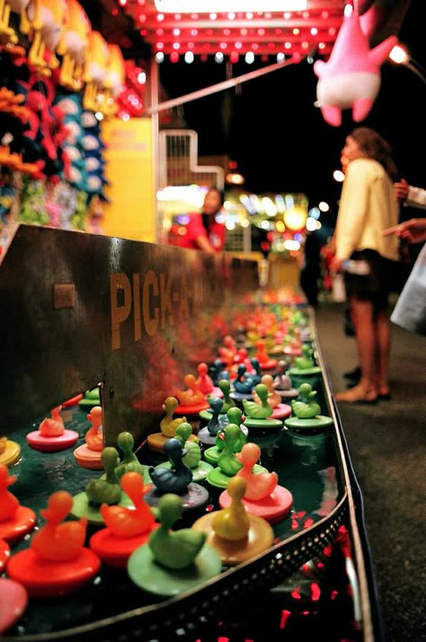 . Carnival Game Aesthetic, Street Fair Ideas, Street Fair Aesthetic, Fair Games Aesthetic, Carnival Games Aesthetic, Carnie Aesthetic, County Fair Aesthetic, Funfair Games, Circus Games