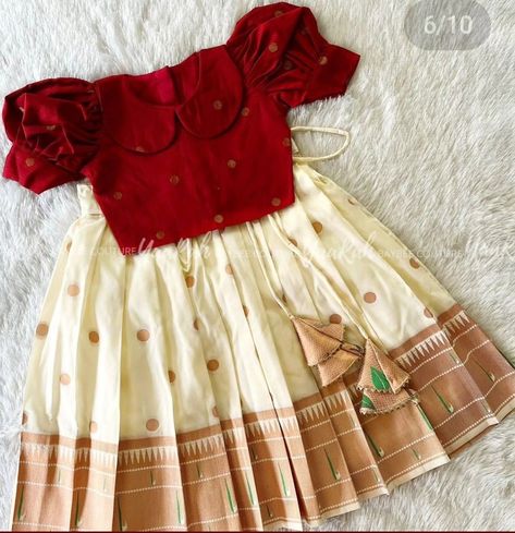 Baby Traditional Dress Indian, Newborn Pattu Langa, Baby Pattu Langa Designs, Baby Girl Pattu Langa Designs, Traditional Baby Dresses, Pattu Pavadai Designs, Langa Blouse, Onam Outfits, Pattu Langa